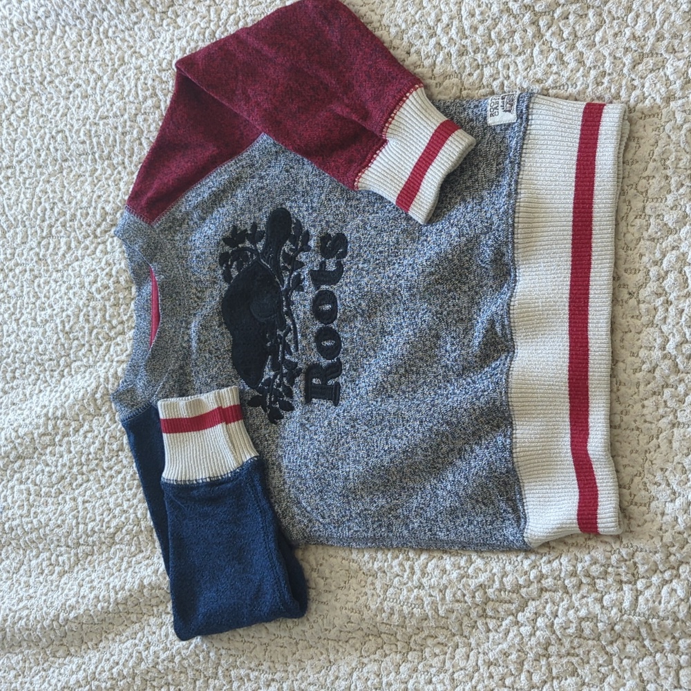 Roots 2T sweatshirt